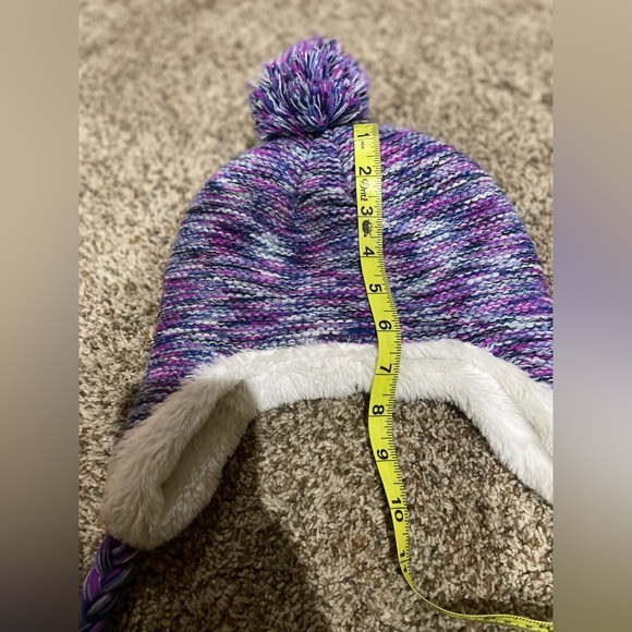 Girls Hat and Gloves - Picture 9 of 9